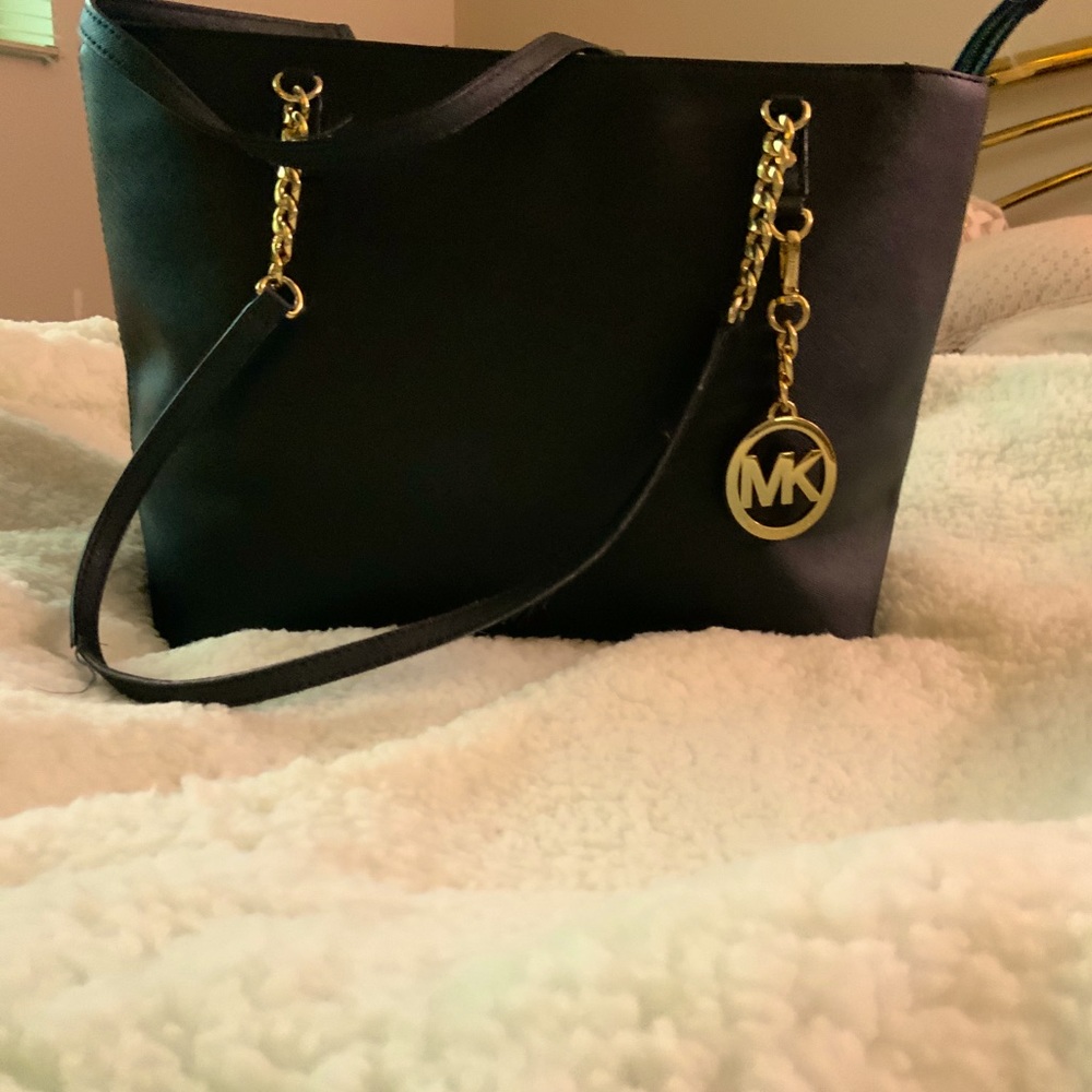 Michael Kors Black saffiano leather bag